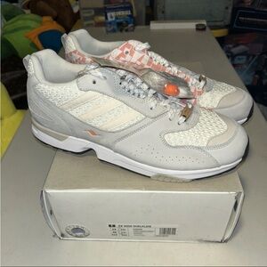 Adidas ZX 4000 Sneakers in White and Light Gray